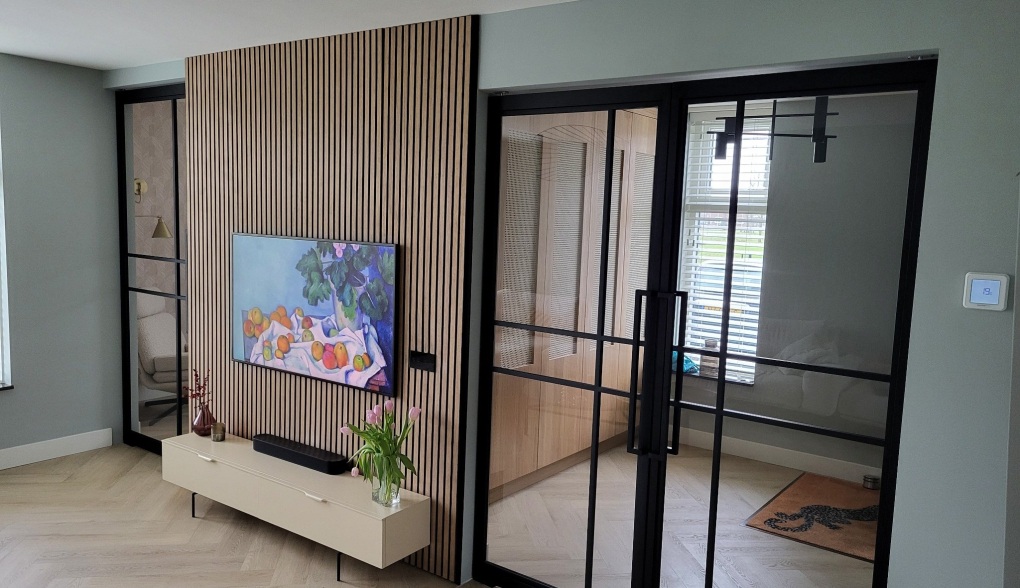 Taatsdeuren versus schuifdeuren: welke past beter bij jouw interieur?