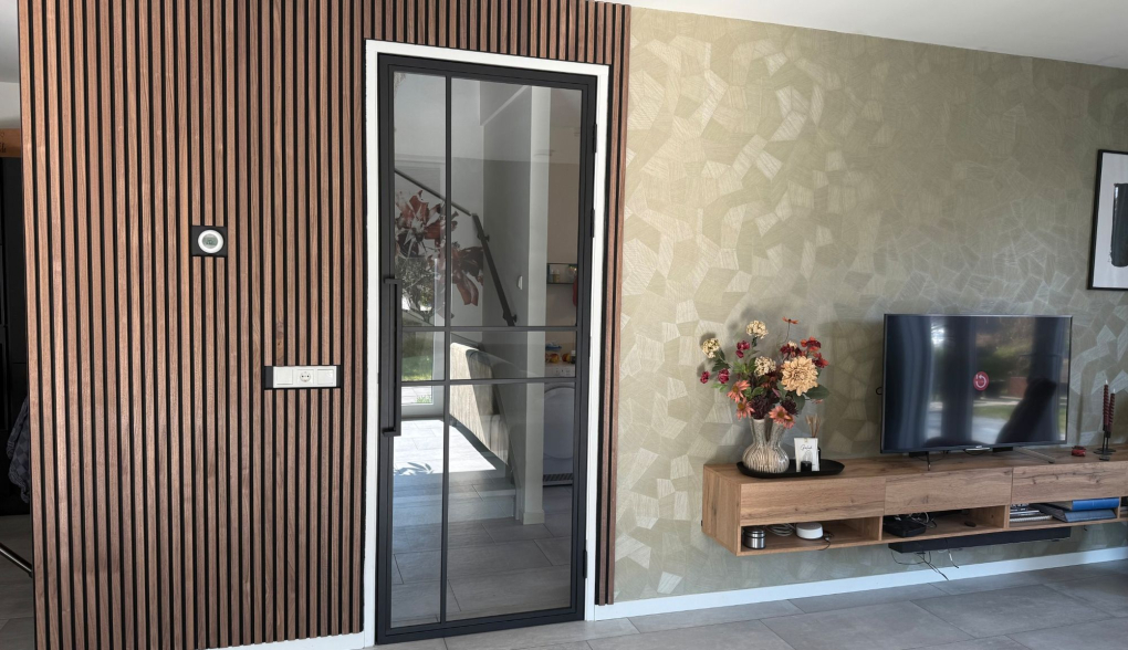 Voor & Na met stalen binnendeuren