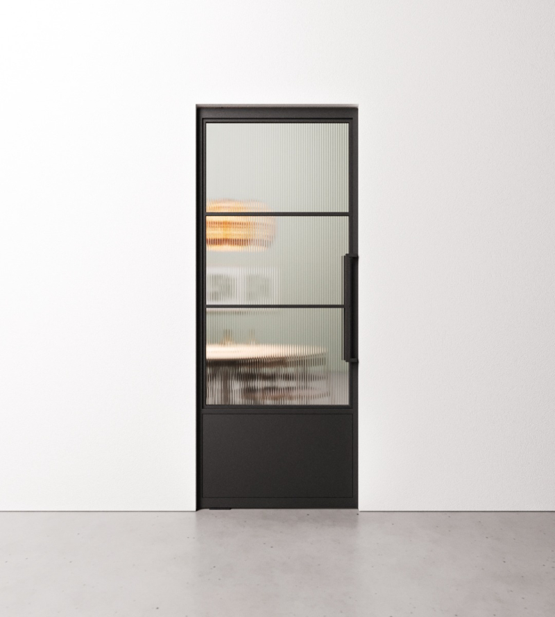 Taatsdeur 3 vaks met kickplate op maat gemaakt