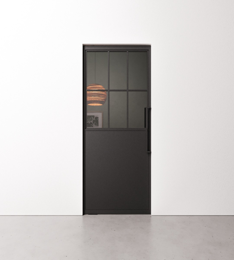 Taatsdeur 6 vaks met XL kickplate op maat gemaakt